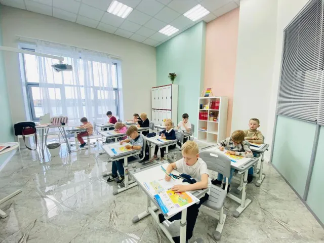 Частный образовательный комплекс VOLCHOK SHOOL
Начальная школа с углублённым изучением Английского языка