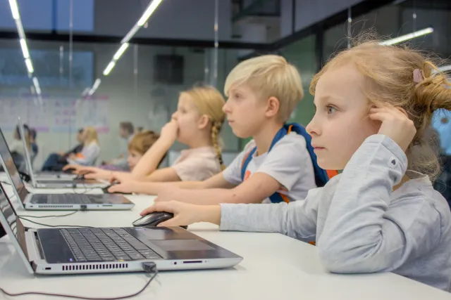  IThub school