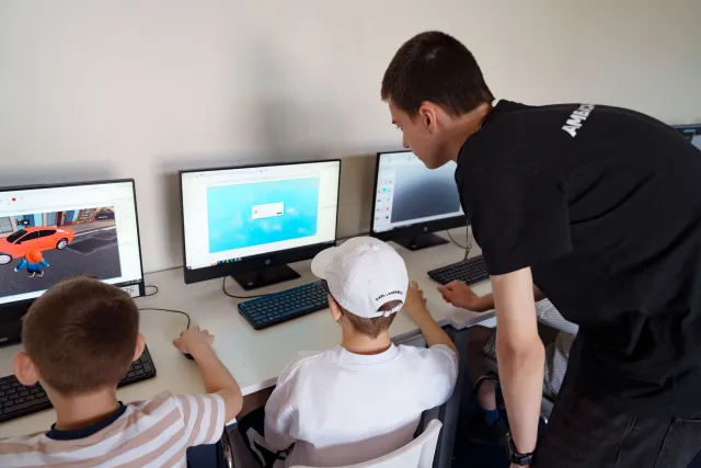  IThub school