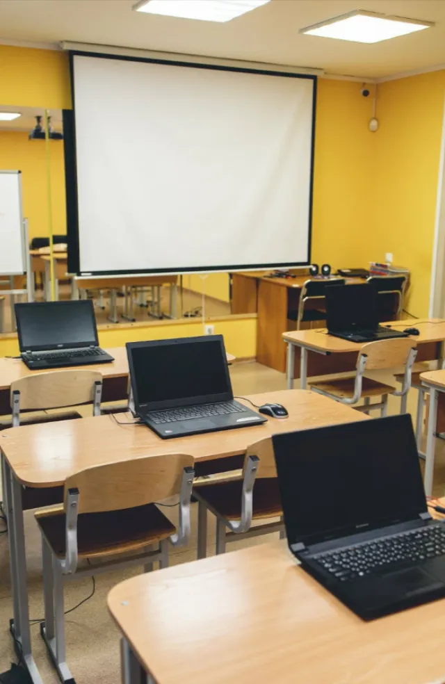 Образовательный центр `ГЕНИЙ` (Верх-Исетский район ул. Опалихинская) фото