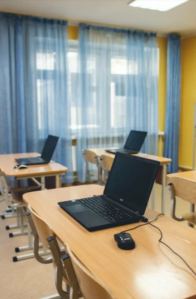 Образовательный центр `ГЕНИЙ` (Верх-Исетский район ул. Рабочих) фото