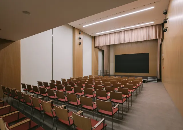 Актовый зал 