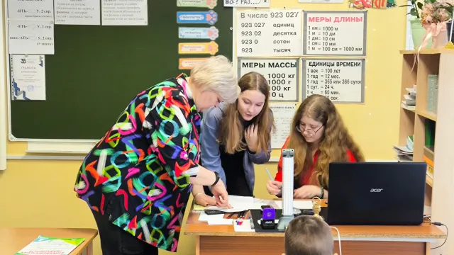 Средняя школа при ТАУ фото