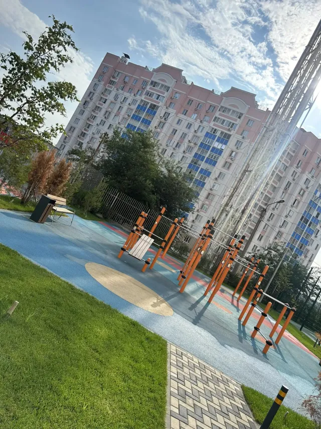 Вход